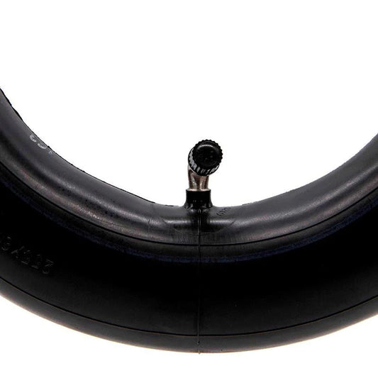 Black Cat zračnica 10x2/10x2.125 s ventilom 90° (90x90) za romobil – sigurnija vožnja – prednja strana