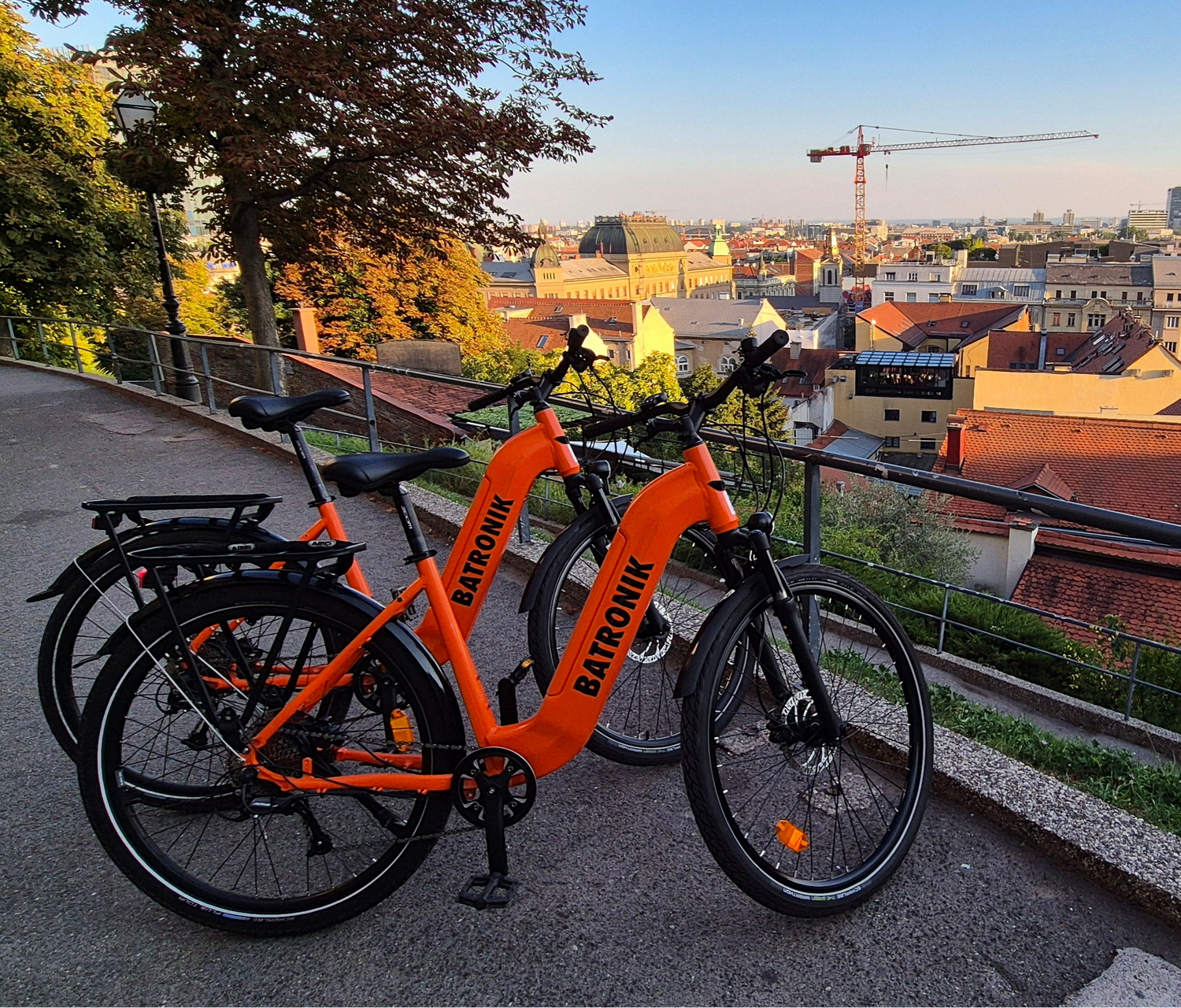 Dva Batronik City gradska električna bicikla za najam u Zagrebu